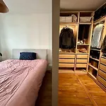 Charming 2 Rooms For 2 In Paris